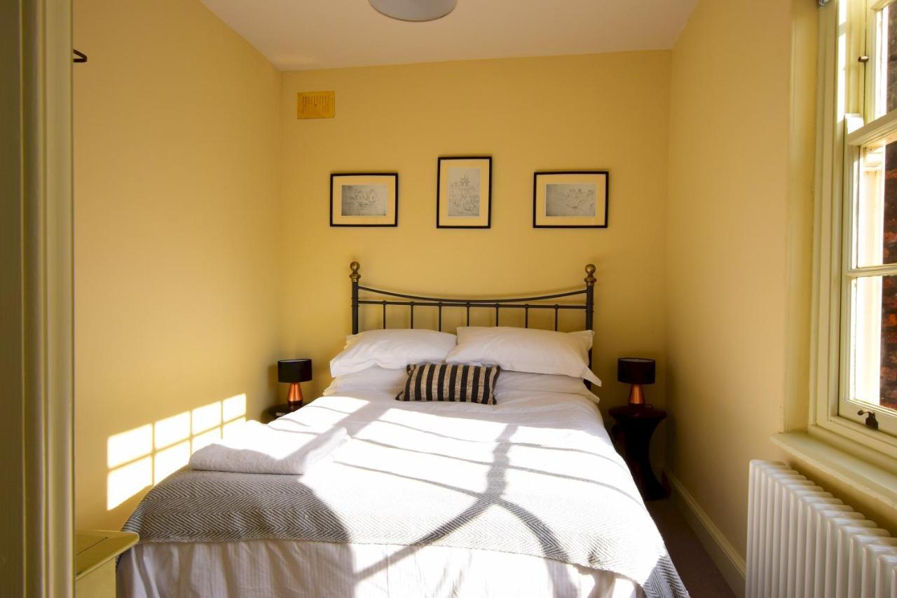 14 St Saviours Place, York Bagian luar foto